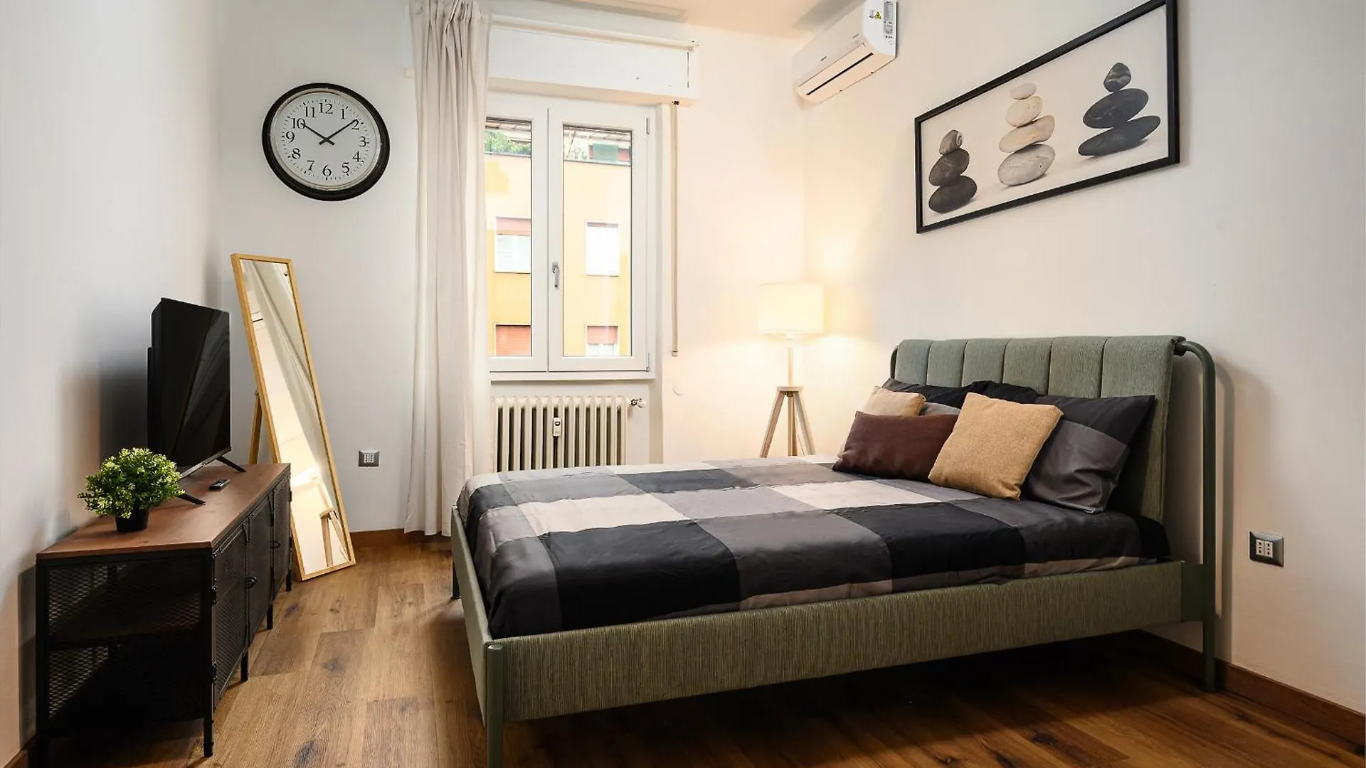 Sebino 17 - Monolocale Cool Apartment Milan Italy