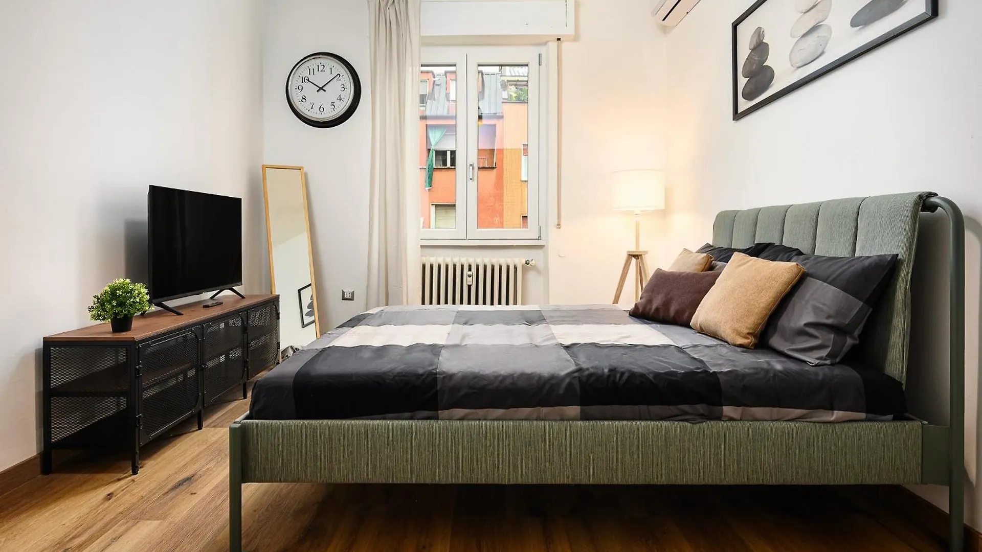 Sebino 17 - Monolocale Cool Apartment Milan Italy